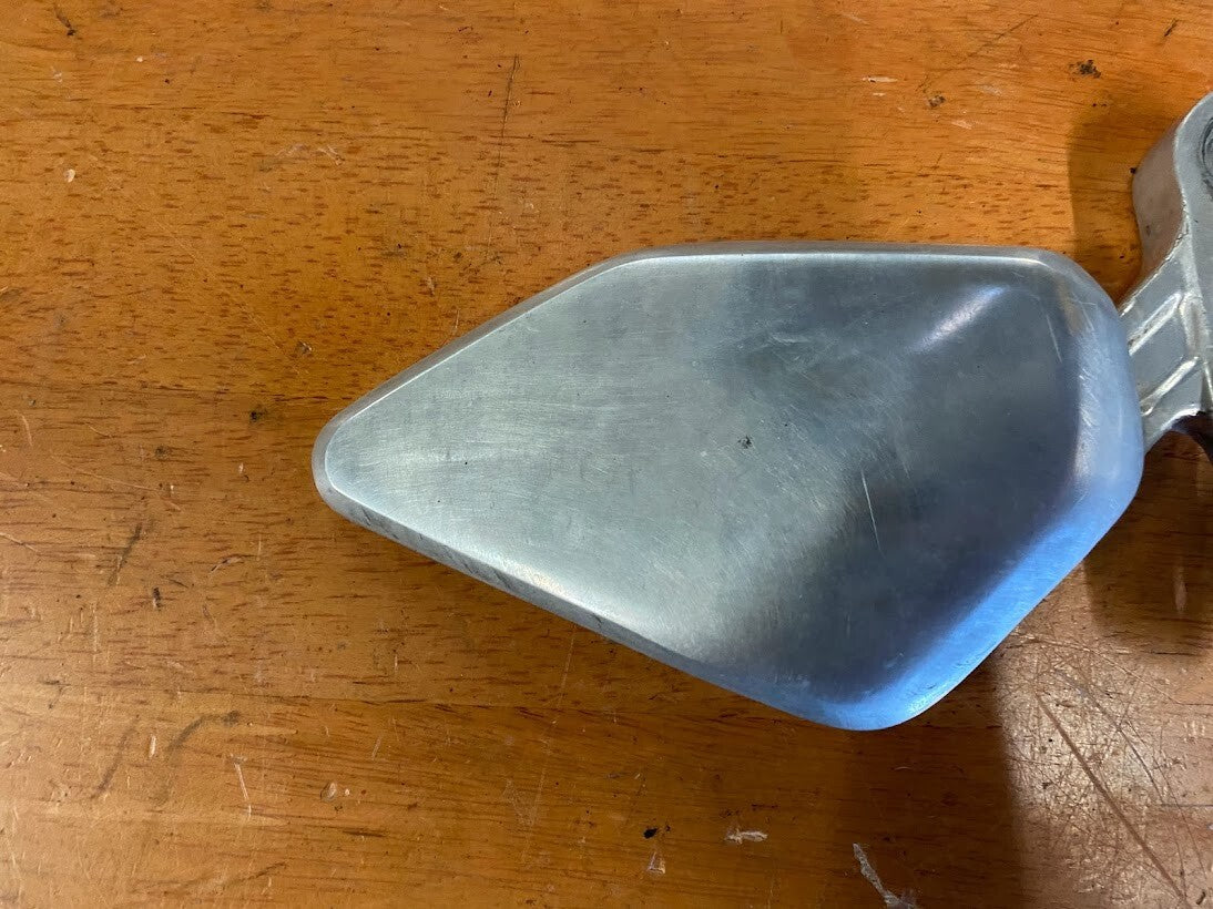 LH Riders Peg Bracket Yamaha FZS 600 1998