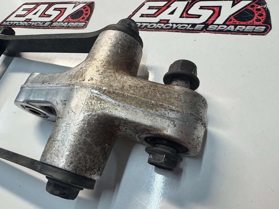 Suzuki VL 1500 Intruder 1998-2004 Shock Linkages OEM Genuine 62600-26841