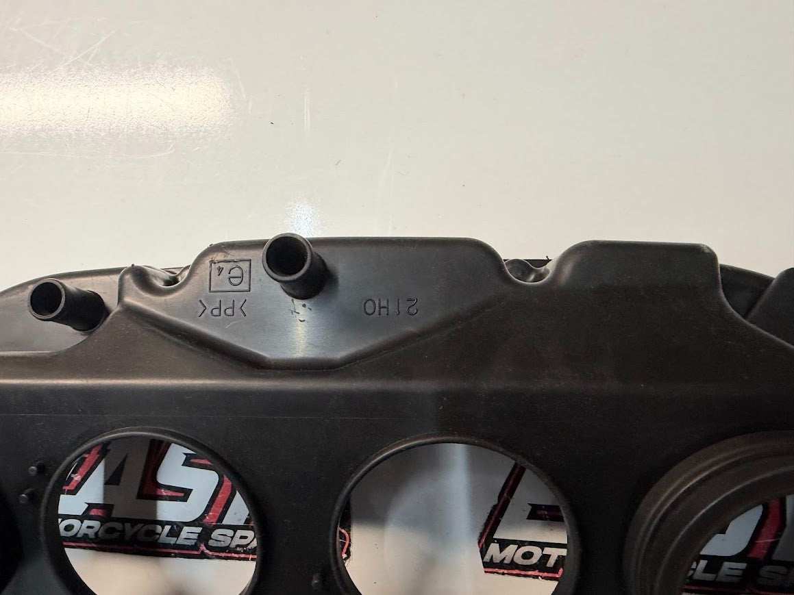 Airbox Cleaner Case Lower Suzuki GSXR 1000 2007-2008 OEM 13700-21H00 #1