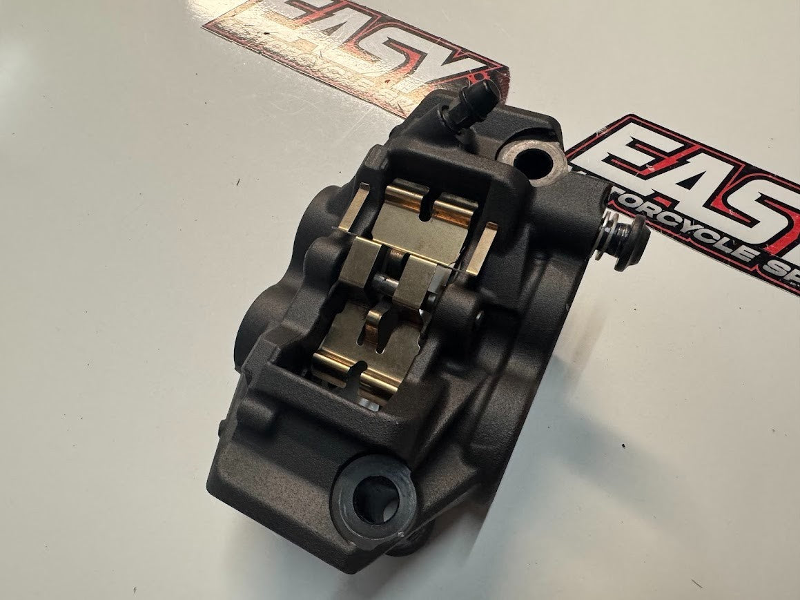 Yamaha YZF R1 2015-2019 Front Brake Calipers OEM Genuine 2CR-2580U-00
