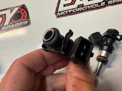 BMW S1000RR 2016 Secondary Fuel Injectors x4 OEM Genuine K46 13617672335