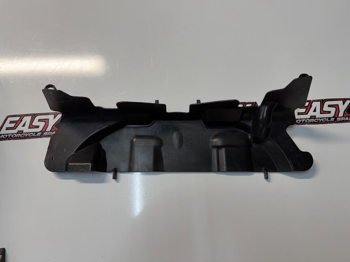 Radiator Heat Shield Suzuki GSXR 1000 2009-2016 OEM 17771-47H00