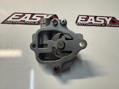 Yamaha YZF R7 2022-2025 Oil Pump OEM Genuine 1WS-13300-00
