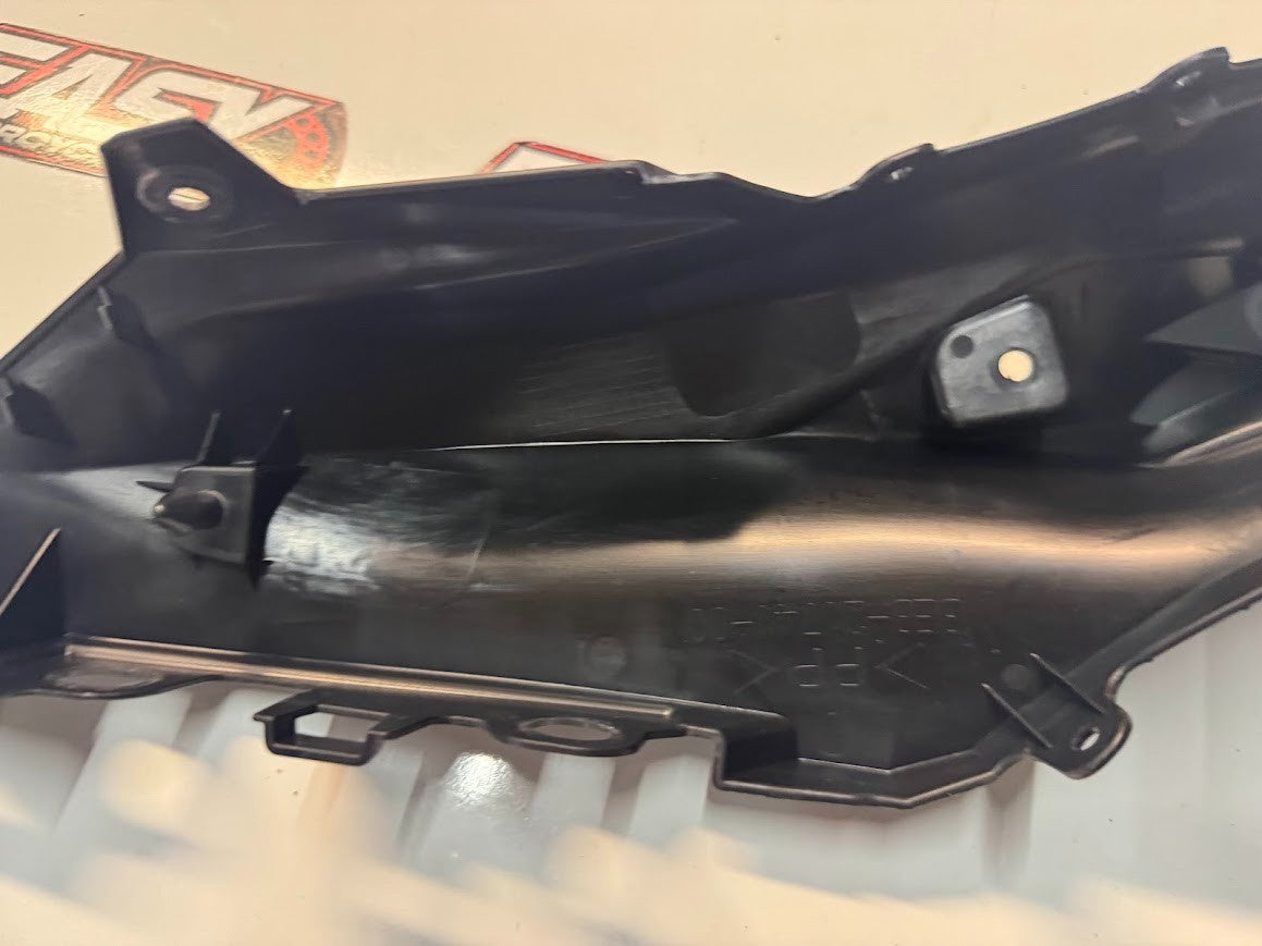 Yamaha YZF R7 2022-2025 Side Cover 4 Fairing OEM Genuine BEB-21741-00