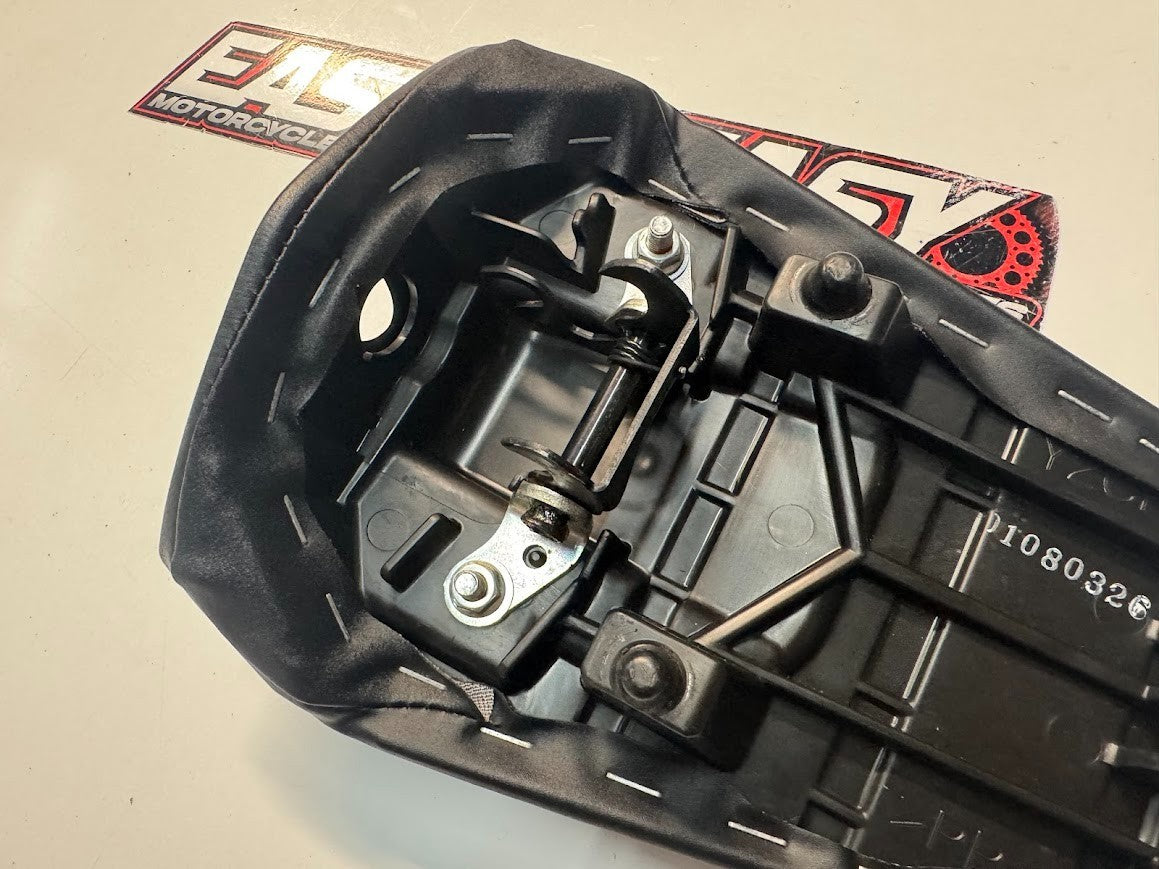 Yamaha YZF R7 2022-2025 Pillion Passenger Seat OEM Genuine BEB-24750-00