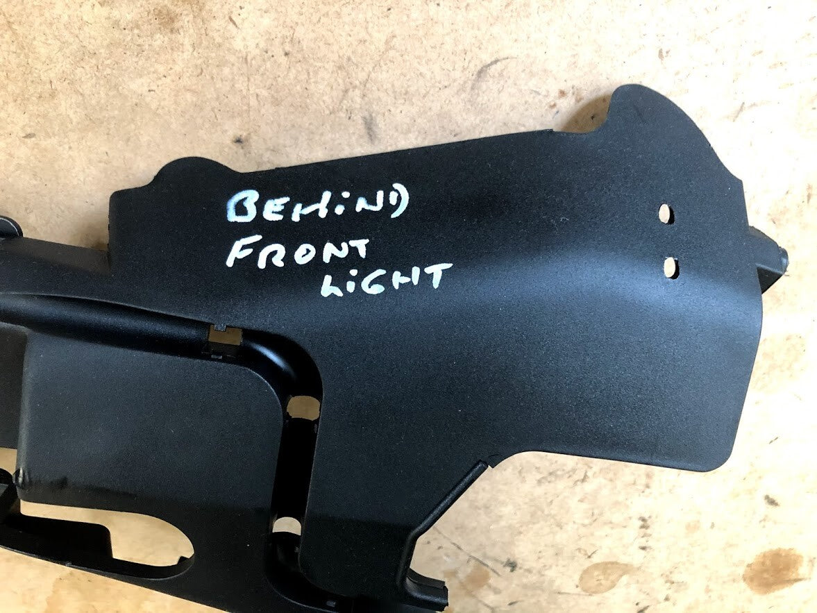 Front Cover Behind Light KTM Duke 200 2016 901.14.064.000