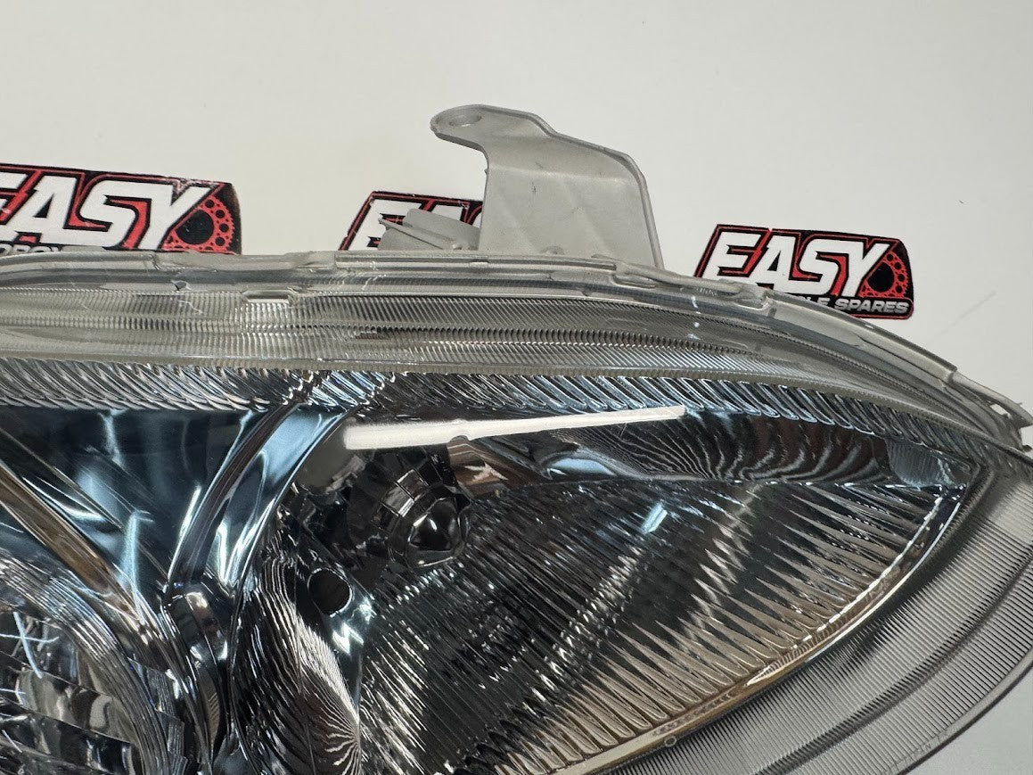 RH Headlamp Unit Assy 81130-52310 Toyota Echo 4 door sedan 8/02-9/05 NEW