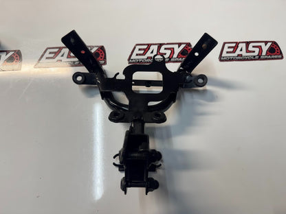 Yamaha YZF R15 2011-2018 Front Fairing Stay Bracket OEM Genuine 2FB-F8356-00