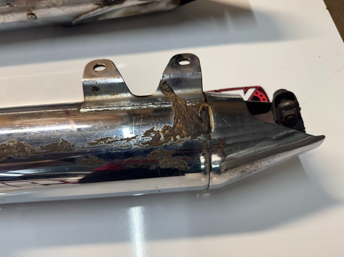 Suzuki VL 1500 Intruder 1998-2004 Mufflers Exhaust OEM Genuine 14340-10F30