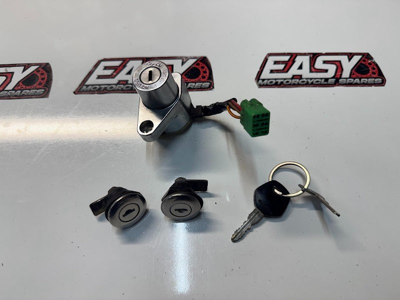 Suzuki VL 1500 Intruder 2001-2003 Ignition Lockset Key OEM Genuine 37000-26841
