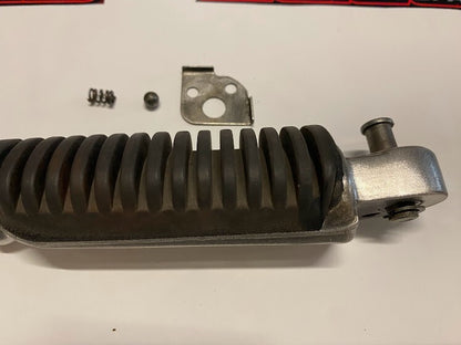 LH Pillion Peg Suzuki GSX 750F 04-06 2004 43710-08F00