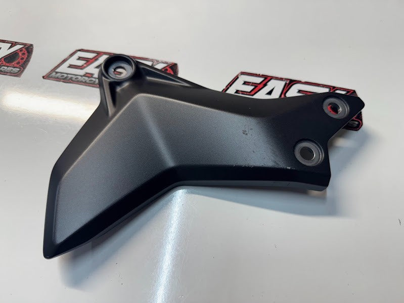 Yamaha YZF R7 2022-2025 LH Cover Bracket OEM Genuine BEB-27453-00