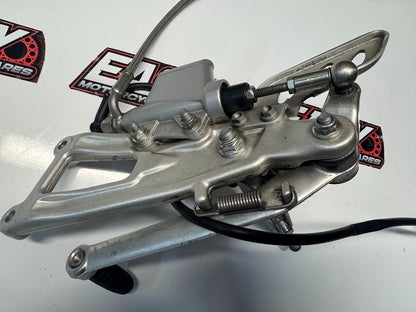 Aprilia RS4 125 4T 2011-2016 RH Foot Peg Assembly Rear Set OEM Genuine 866138