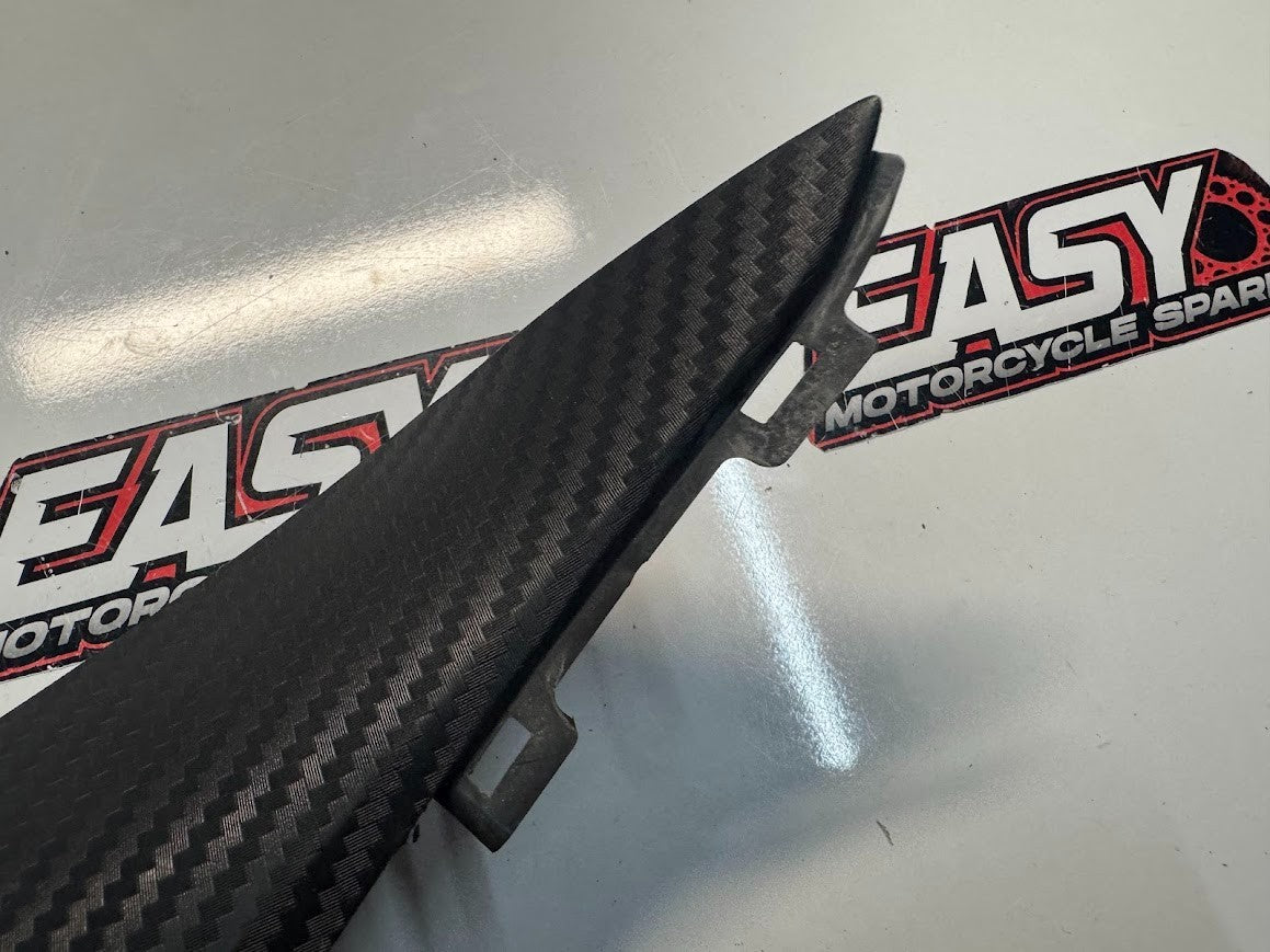 Suzuki GSXR 1000 2009-2016 RH Side Frame Cover OEM Genuine 47421-47HA0