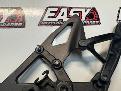 Yamaha YZF R1 2015-2025 RH Riders Peg Bracket Rear Set OEM Genuine 2CR-27443-00