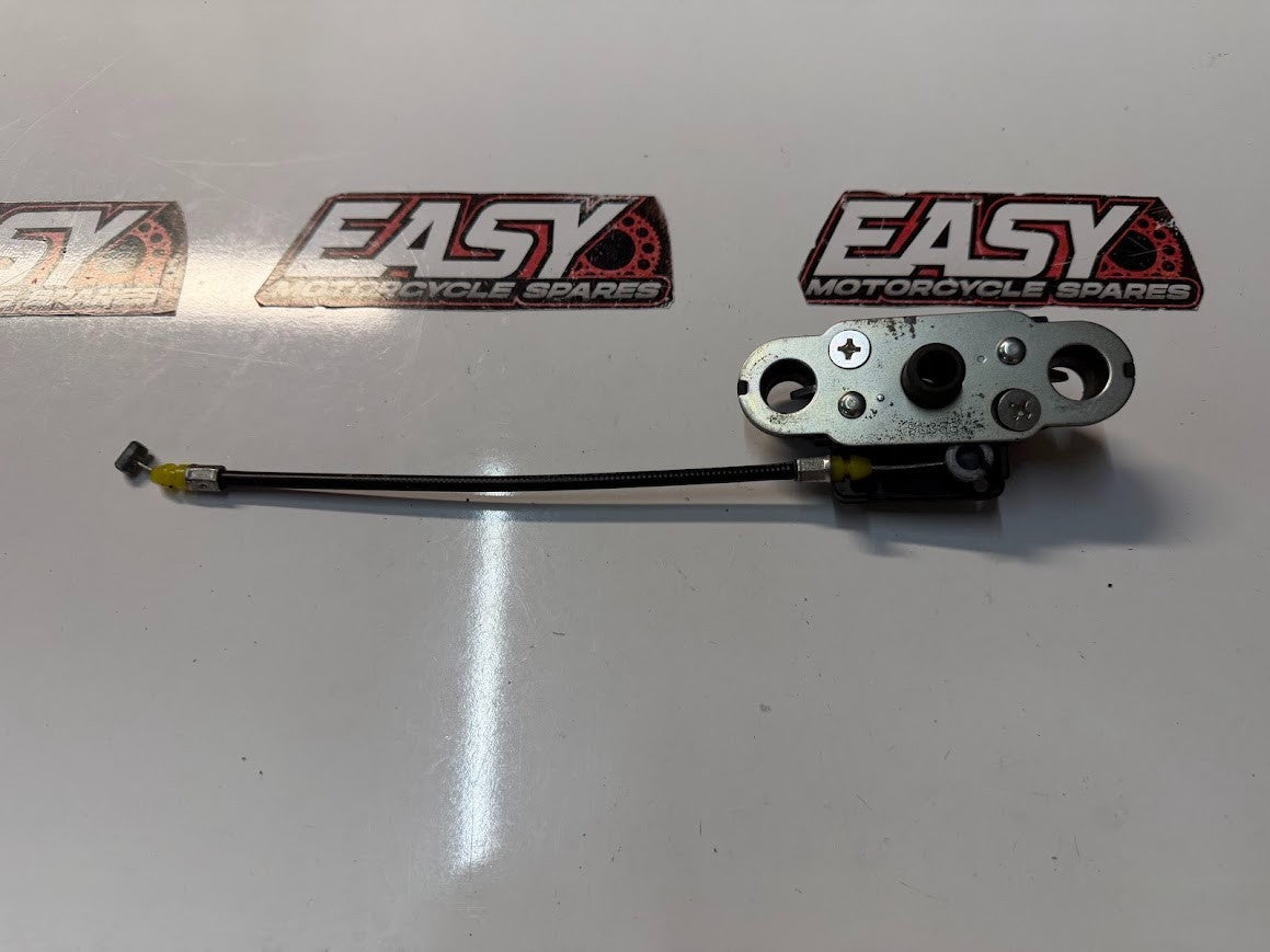 Seat Latch Bracket Suzuki GSF 1250 S Bandit 2007-2016 OEM 45220-47H00