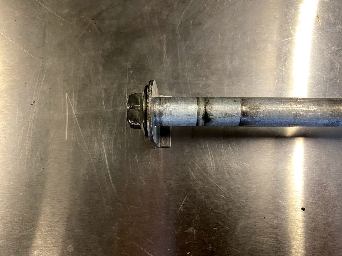 Rear Axle Suzuki VL 250 2009