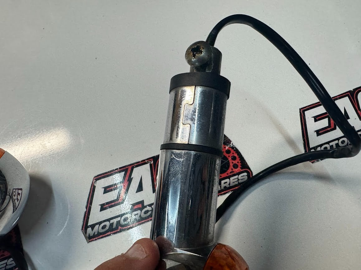 Suzuki VL 1500 Intruder 2002-2003 Front Blinkers Indicators OEM 35601-10F50