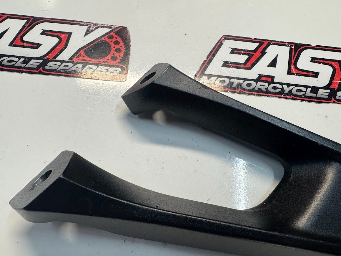 Suzuki GSXR 1000 2015-2016 LH Pillion Peg Bracket OEM Genuine 43700-47H40