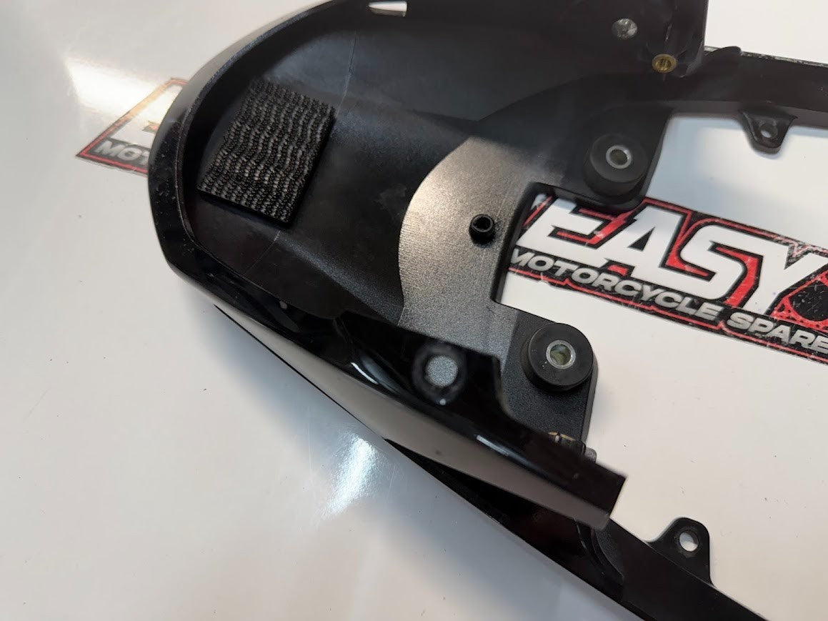 Rear Centre Frame Cover Fairing Suzuki GSXR 1000 2007-2008 OEM 47311-21H
