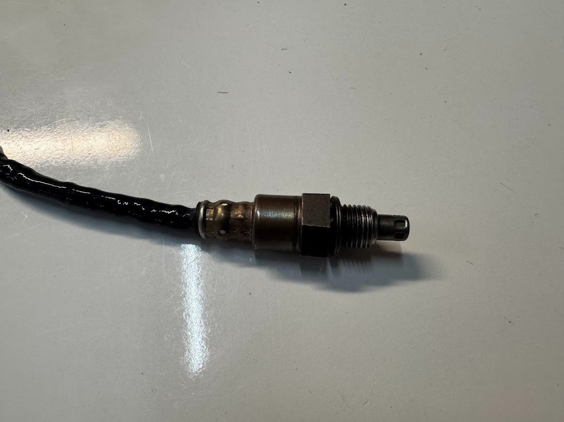 Yamaha YZF R1 2015-2025 o2 Oxygen Sensor OEM Genuine 2CR-8592A-20