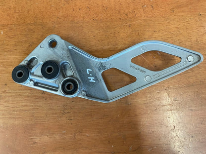 LH Foot Peg Bracket Suzuki Bandit 1250 07-11 2007 43521-38G00