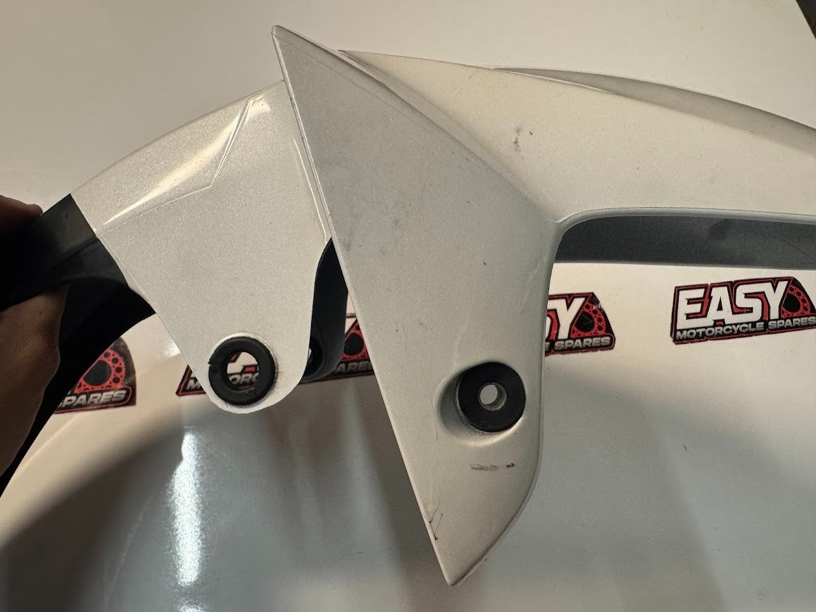 Yamaha YZF R15 2013-2016 Front Fender Mudguard Hugger OEM Genuine 1CK-F1511-00