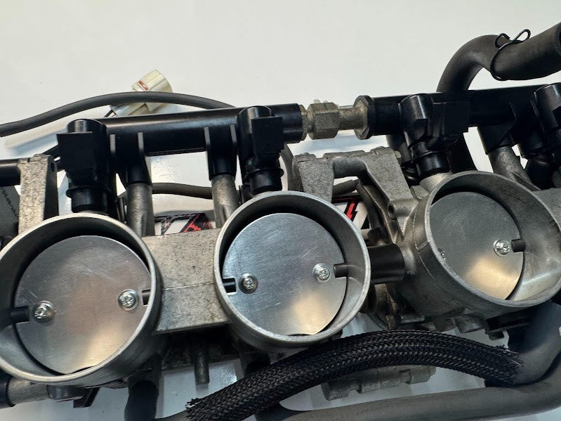 Suzuki GSXR 1000 2007-2008 Throttle Bodies Injectors TPS OEM Genuine 13406-21H02