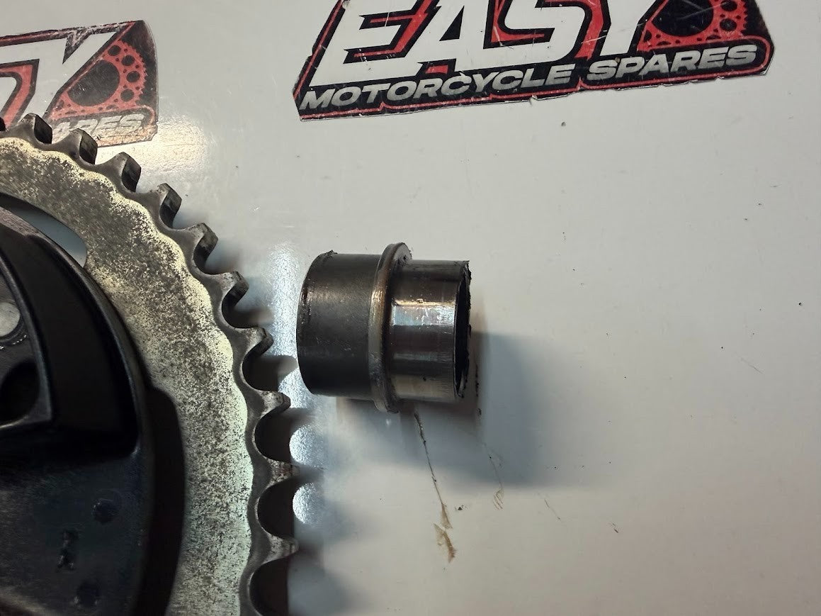 Sprocket Carrier Suzuki GSF 1250 S Bandit 2007-2016 OEM 64610-44G00