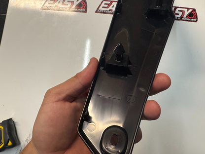 Yamaha YZF R7 2022-2025 Side Cover 2 Fairing Mole OEM Genuine BEB-2171M-00