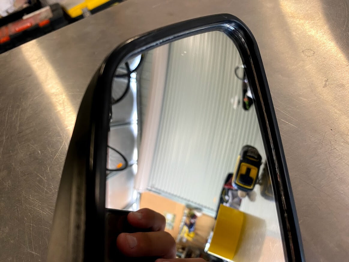 LH Mirror Yamaha FZ1 06-09 2008 3C3-26280-00-00