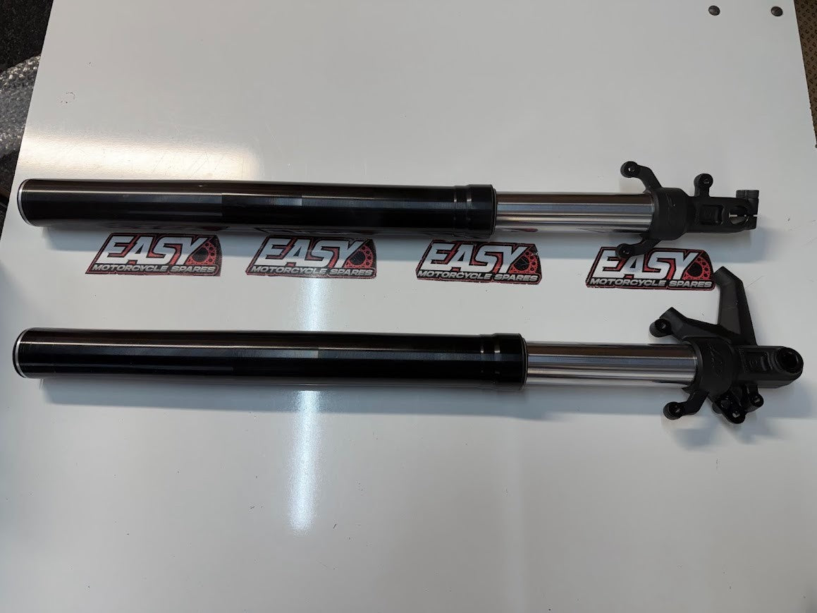 Front Fork Legs Suspension KTM RC 390 2014-2016 OEM 90801001000