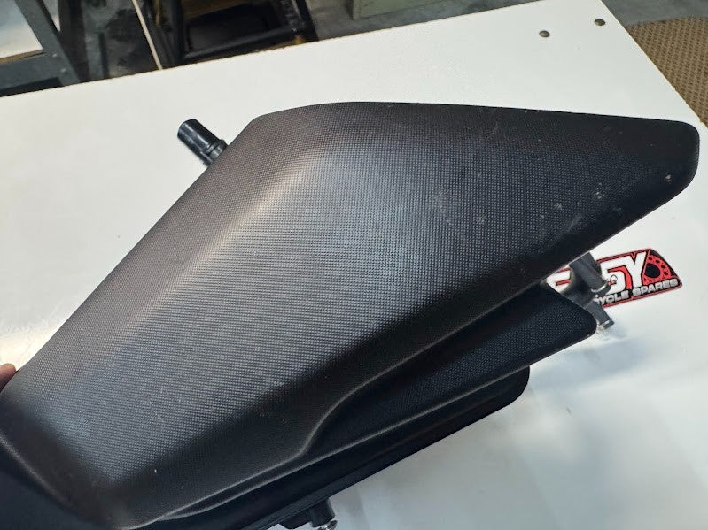 Yamaha YZF R7 2022-2025 Airbox Complete OEM Genuine 1WS-14401-00