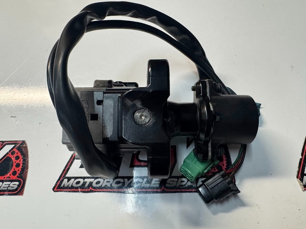 Suzuki GSXR 1000 2012-2016 ECU Ignition Lockset x2 Keys OEM Genuine 37000-17847