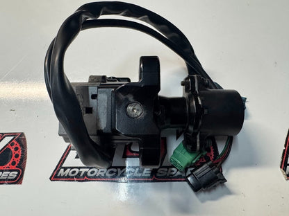 Suzuki GSXR 1000 2012-2016 ECU Ignition Lockset x2 Keys OEM Genuine 37000-17847