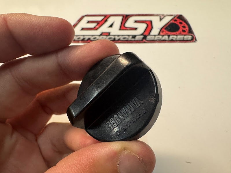 Yamaha YZF R7 2022-2025 Oil Filler Cap Plug OEM Genuine BAT-15362-00