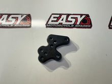 Suzuki GSXR 1000 2015-2016 LH Foot Rest Bracket OEM Genuine 43551-47H10