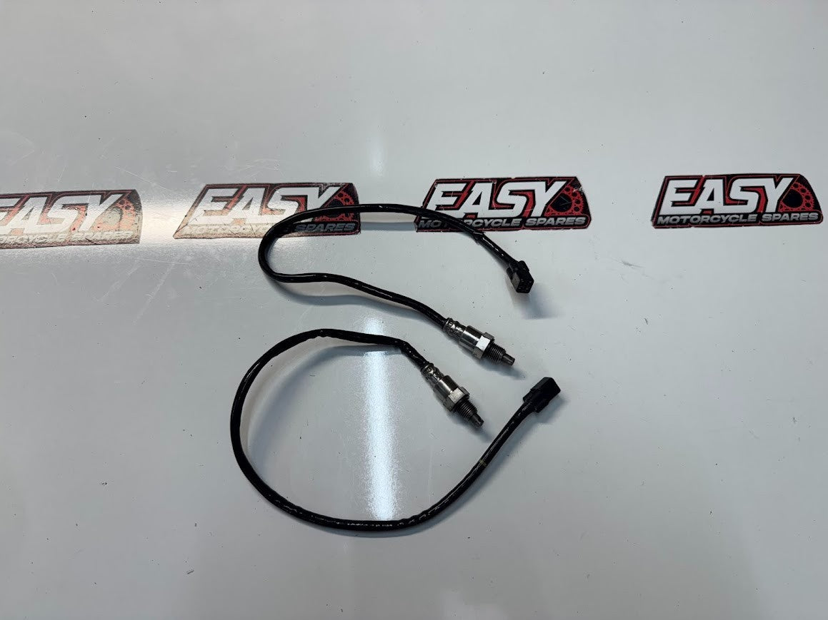 Yamaha YZF R1 2015-2025 o2 Oxygen Sensor Pair OEM Genuine 2CR-8592A-20