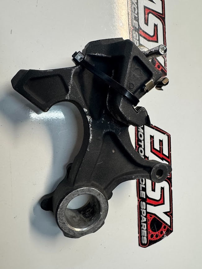 Rear Brake Caliper Bracket Suzuki GSXR 1000 07-08 2008 69150-21H00