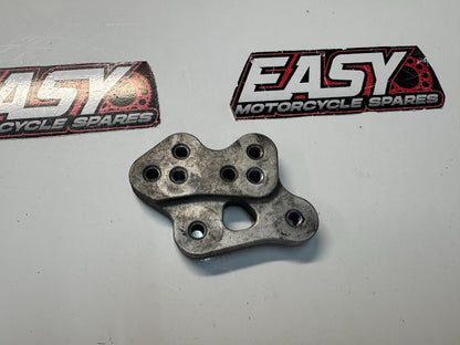 Suzuki GSXR 1000 2007-2008 RH Foot Peg Adjuster Plate OEM Genuine 43551-21H00