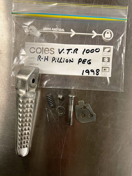 RH Pillion Peg Honda VTR 1000 98-05 1998 50720-K26-305