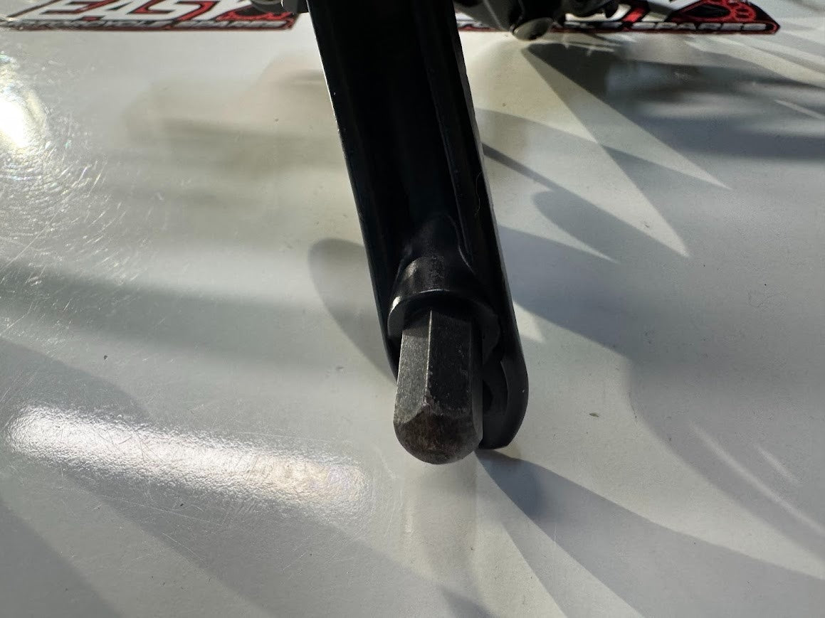 Suzuki GSXR 1000 2015-2016 RH Rear Set Foot Rest Peg Complete OEM 43541-47H10