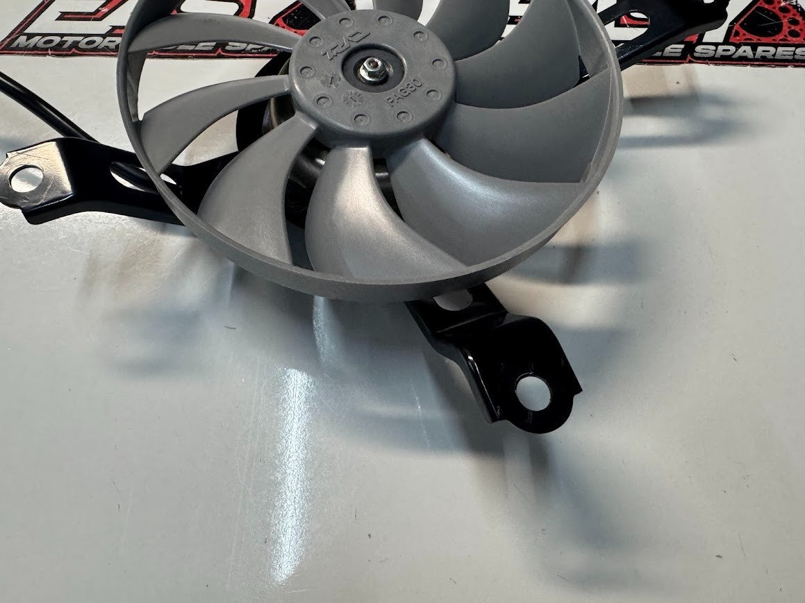 Yamaha YZF R1 2015-2025 RH Radiator Thermo Fan OEM Genuine 2CR-12405-10
