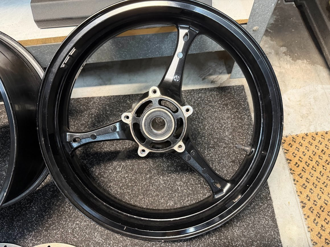 Complete Wheel Package Suzuki GSXR 1000 2007-2008 OEM 54111-41G10-019