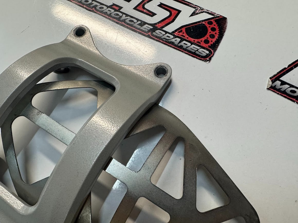 Royal Enfield Interceptor 650 2022 Front Fender Bracket OEM 148279A Euro 5