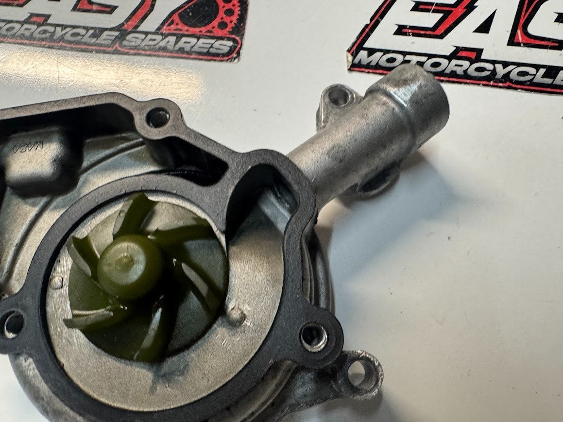 Yamaha YZF R15 2015 Water Pump Assy OEM Genuine 38B-E1185-01