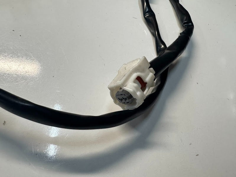 Yamaha YZF R7 2022-2025 RH Rear Blinker Indicator OEM Genuine B7N-83340-01