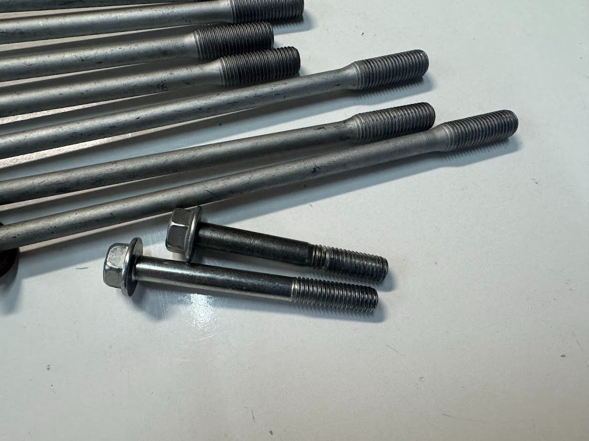Suzuki VL 1500 Intruder 2003 Cylinder Head Bolts OEM Genuine