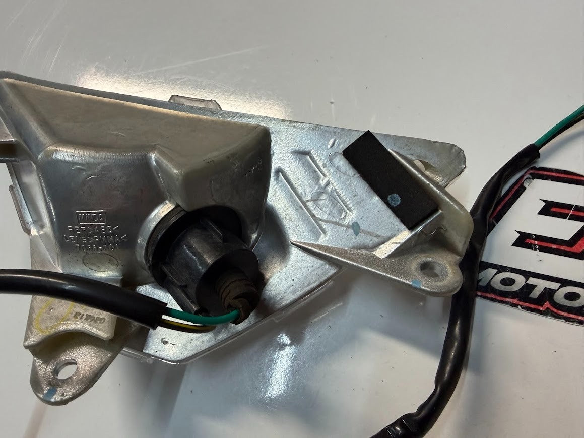 LH Front Blinker Indicator Kawasaki Ninja 300 2013-2017 OEM 23040-0147