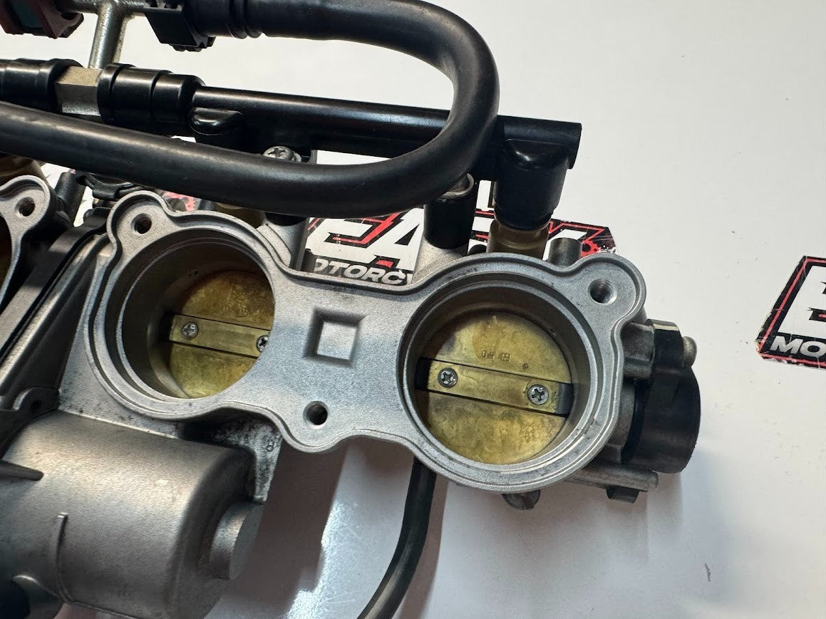 Yamaha YZF R1 2015-2016 Throttle Bodies Injectors TPS OEM Genuine 2CR-13750-00
